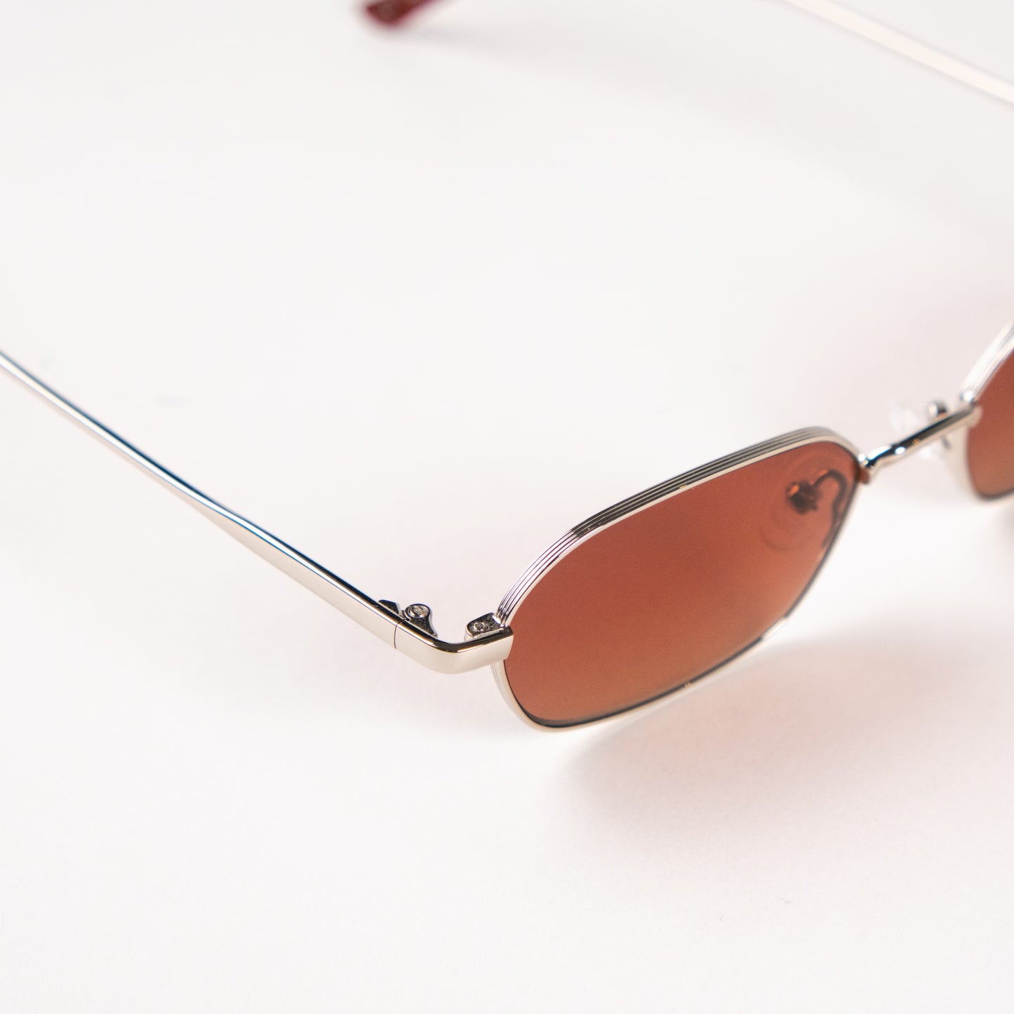 LEON - SILVER / Cherry Polarised Lens